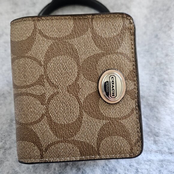 Coach Tan and Brown Signature Wallet EUC - Picture 3 of 4